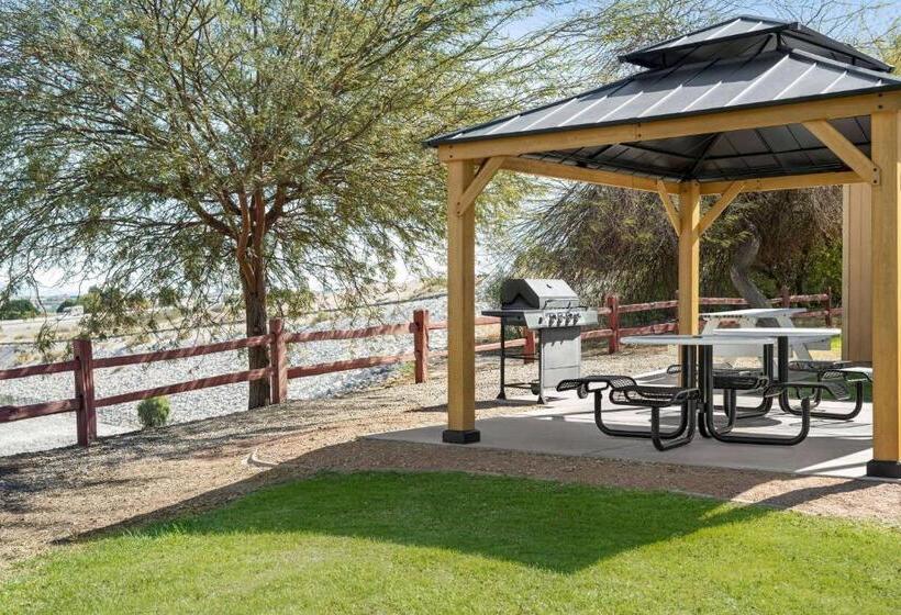 فندق Travelodge By Wyndham Yuma