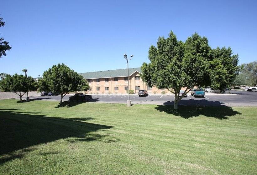 فندق Travelodge By Wyndham Yuma