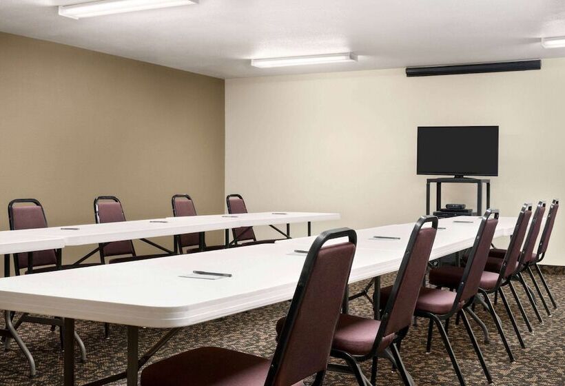 فندق Travelodge By Wyndham Yuma