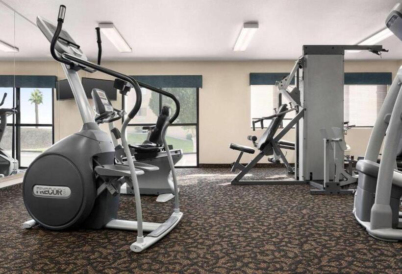 فندق Travelodge By Wyndham Yuma