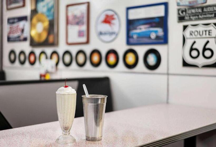 فندق Travelodge By Wyndham Yuma