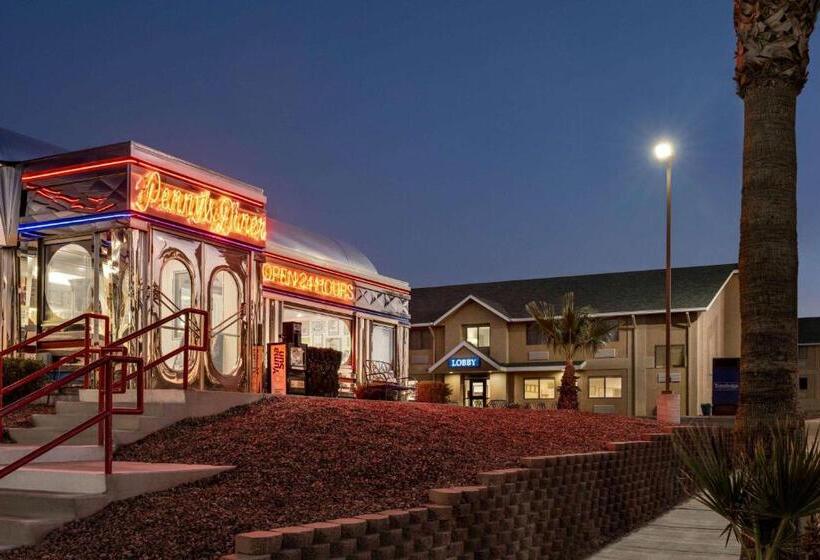 فندق Travelodge By Wyndham Yuma