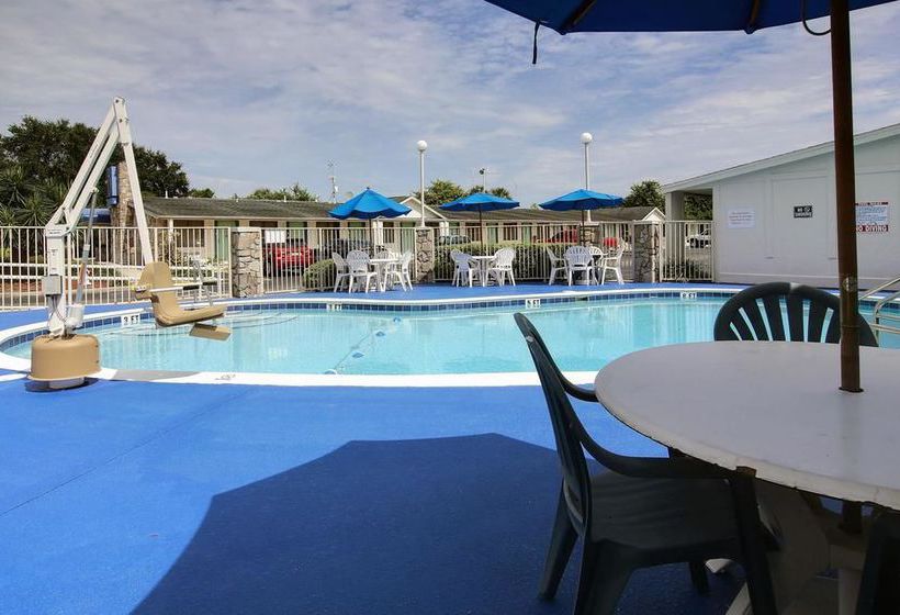 Motel 6 Palm Bay