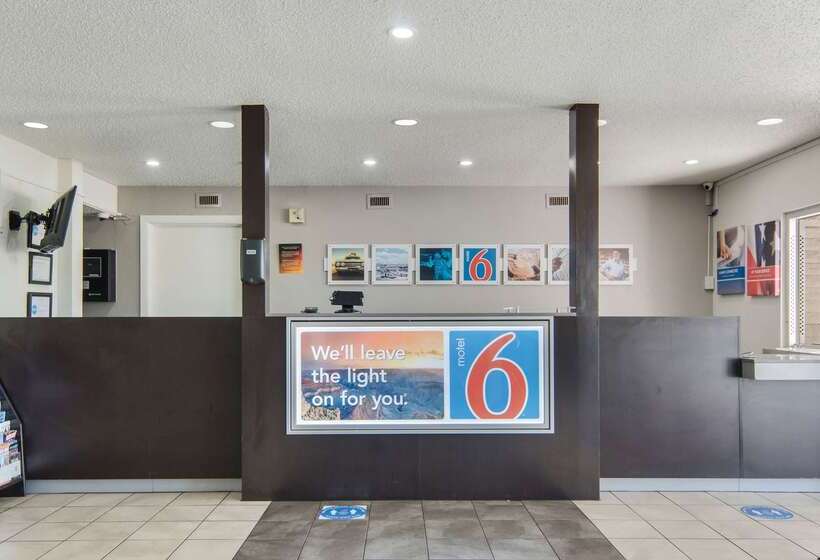 Motel 6addison, Tx  Dallas