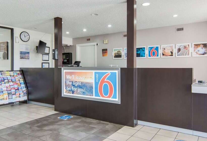 Motel 6addison, Tx  Dallas