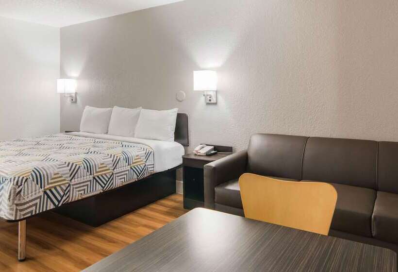 Motel 6addison, Tx  Dallas