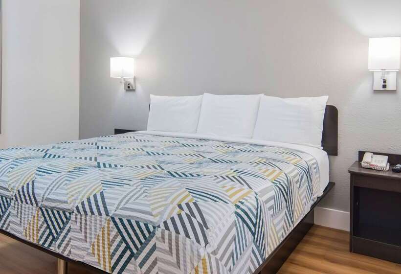 Motel 6addison, Tx  Dallas