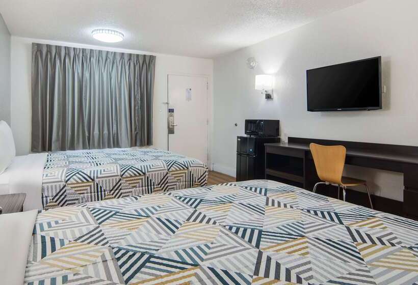 Motel 6addison, Tx  Dallas