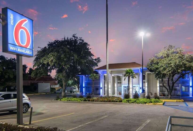 Motel 6addison, Tx  Dallas