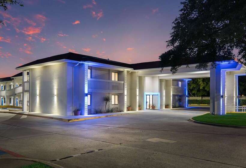 Motel 6addison, Tx  Dallas