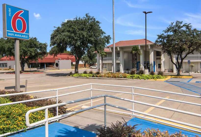Motel 6addison, Tx  Dallas