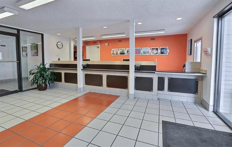 Motel 6addison, Tx  Dallas