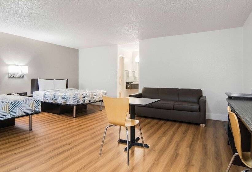 Motel 6addison, Tx  Dallas