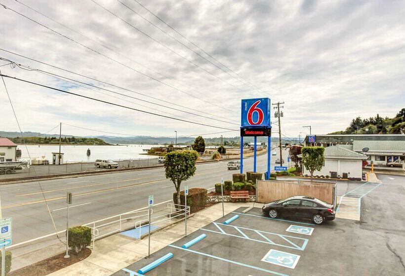 Motel 6 Coos Bay, Or