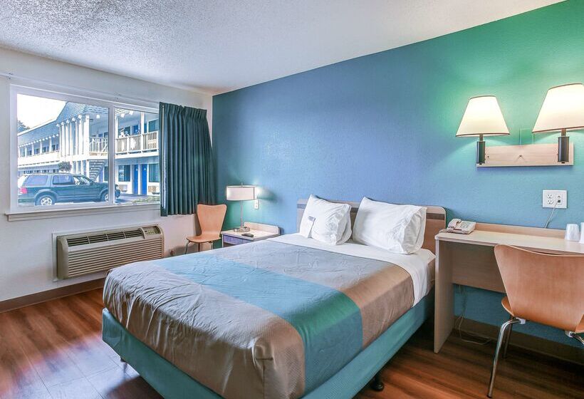 Motel 6 Coos Bay, Or