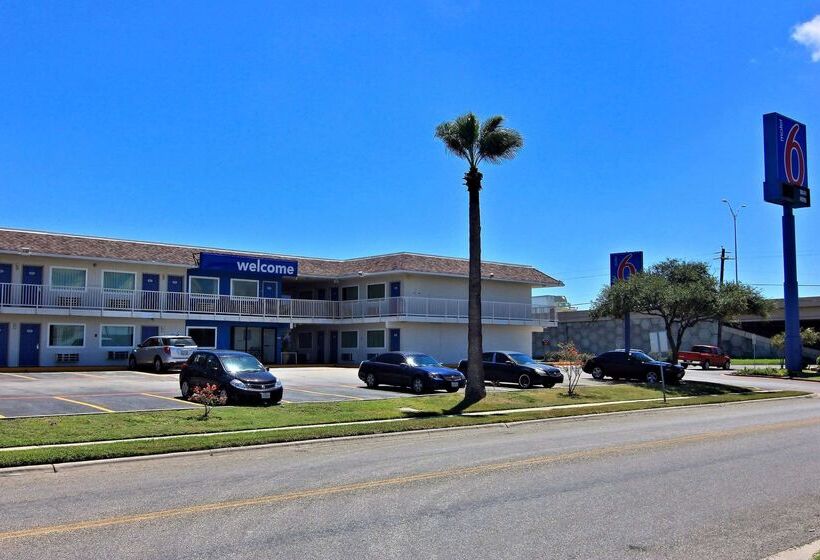 Motel 6corpus Christi, Tx  East  North Padre Island