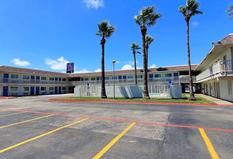 Motel 6corpus Christi, Tx  East  North Padre Island