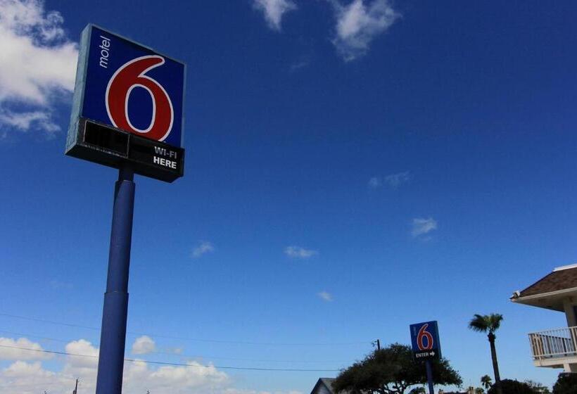 Motel 6corpus Christi, Tx  East  North Padre Island