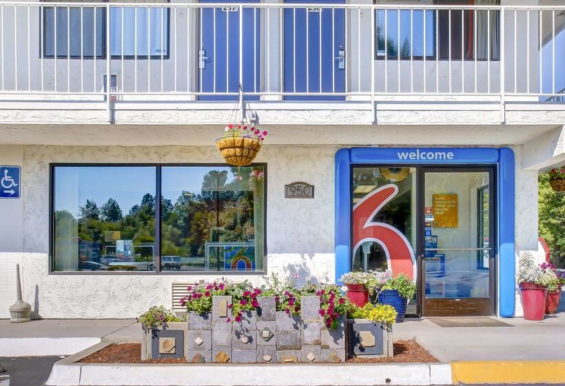 Motel 6medford, Or
