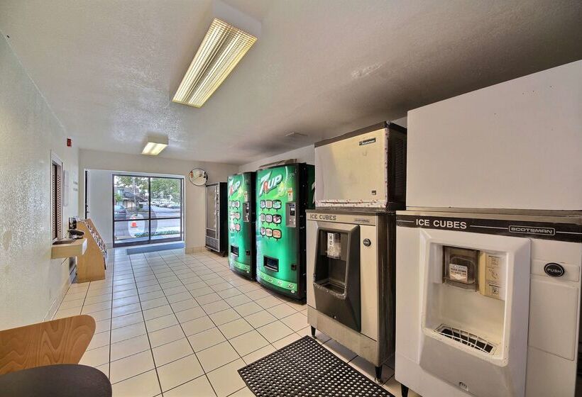 Motel 6 San Marcos, Tx