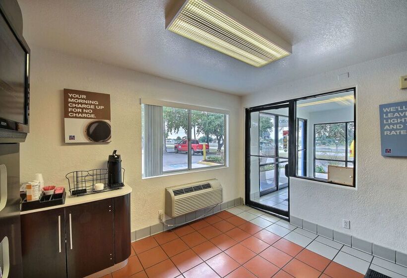 Motel 6 San Marcos, Tx