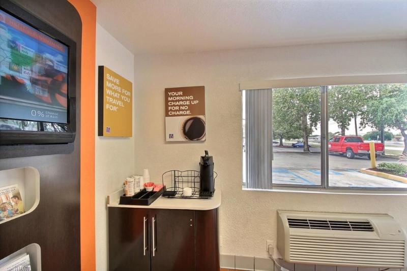 Motel 6 San Marcos, Tx