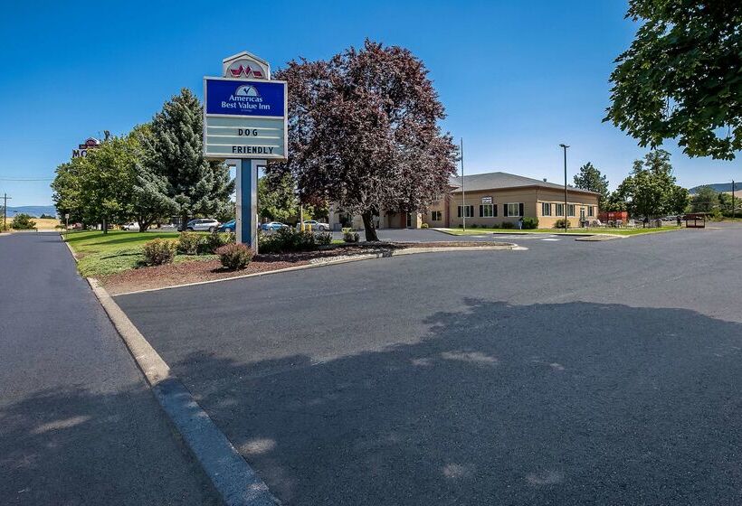 فندق على الطريق Americas Best Value Sandman Inn