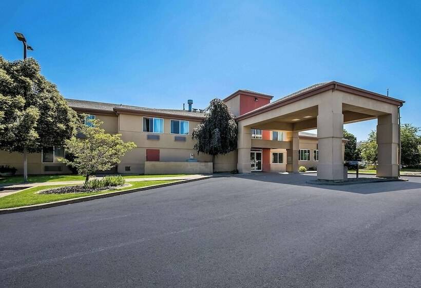 فندق على الطريق Americas Best Value Sandman Inn