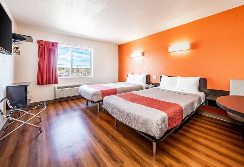 فندق على الطريق The Ellsworth Hotel, Ascend Hotel Collection