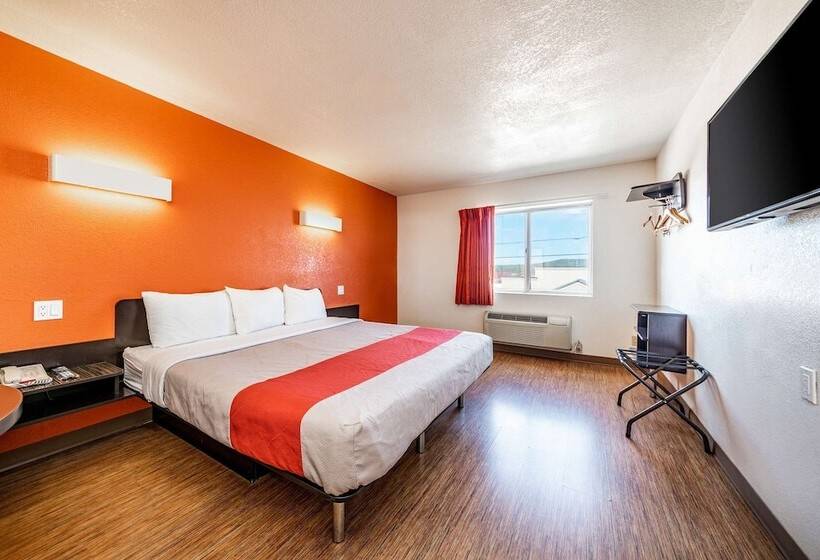 فندق على الطريق The Ellsworth Hotel, Ascend Hotel Collection