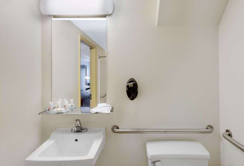 모텔 Days Inn By Wyndham Geneva/finger Lakes