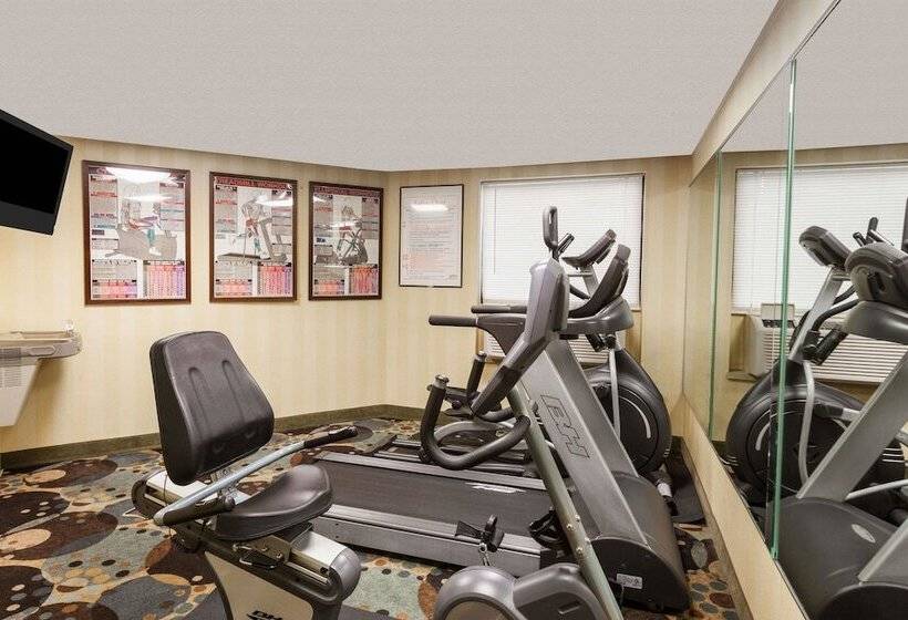 فندق على الطريق Days Inn By Wyndham Utica