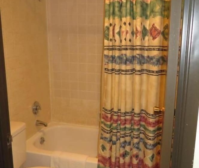 모텔 Grand Inn Fargo