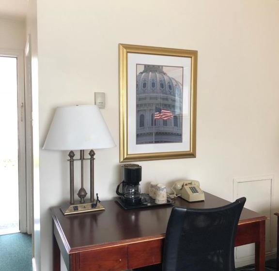 모텔 The Inn Of Rosslyn