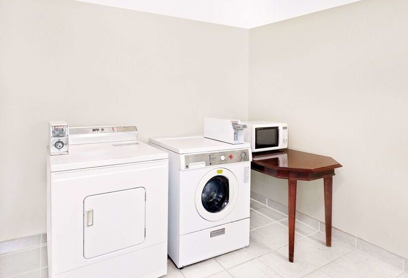 مُتل Knights Inn Bridgeport Frankenmuth