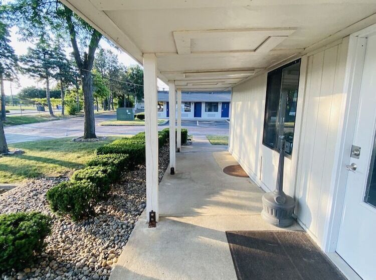 فندق على الطريق Knights Inn Bridgeport Frankenmuth