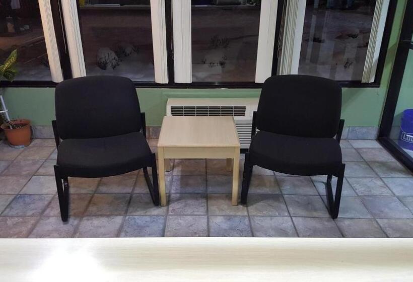 모텔 Mentor Home Inn And Suites