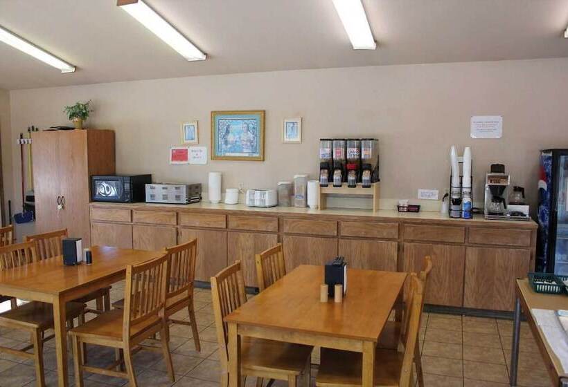 Motel Oakhill Inn And Suites