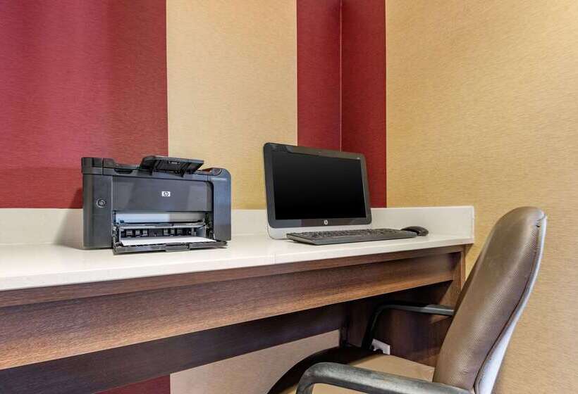 فندق على الطريق Quality Inn Falconer  Jamestown