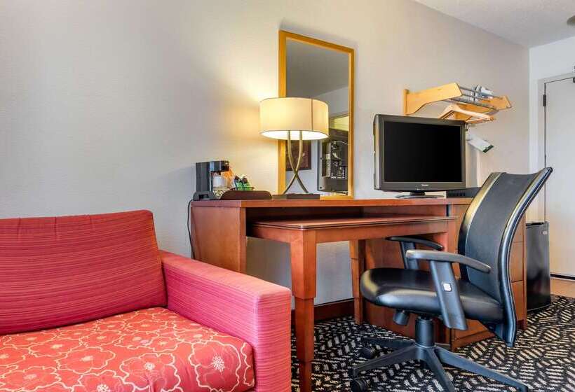 فندق على الطريق Quality Inn Falconer  Jamestown