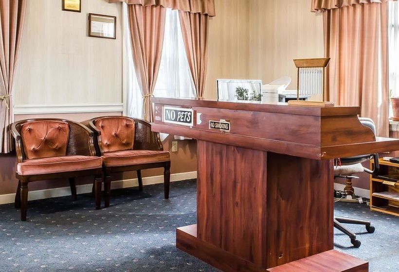 汽车旅馆  Rodeway Inn Akron