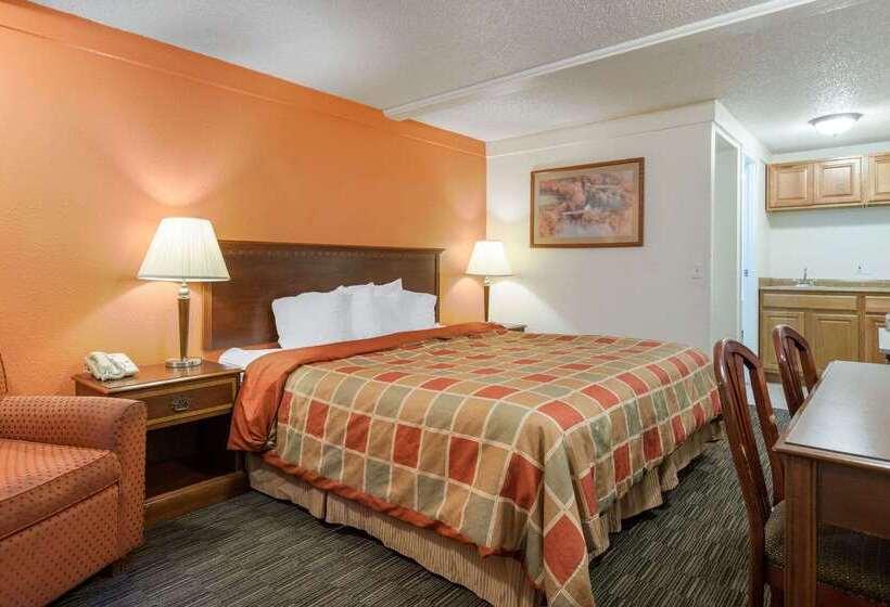 فندق على الطريق Rodeway Inn Auburn Hills   Detroit