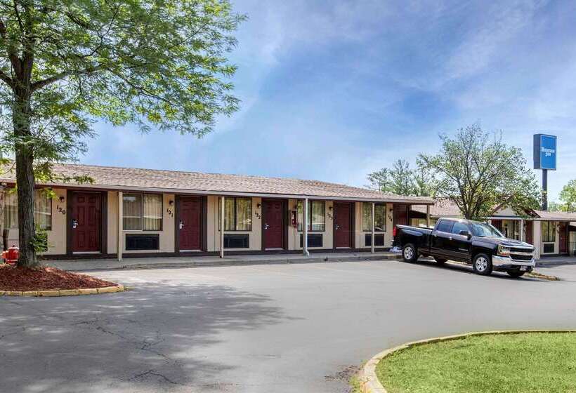 فندق على الطريق Rodeway Inn Auburn Hills   Detroit