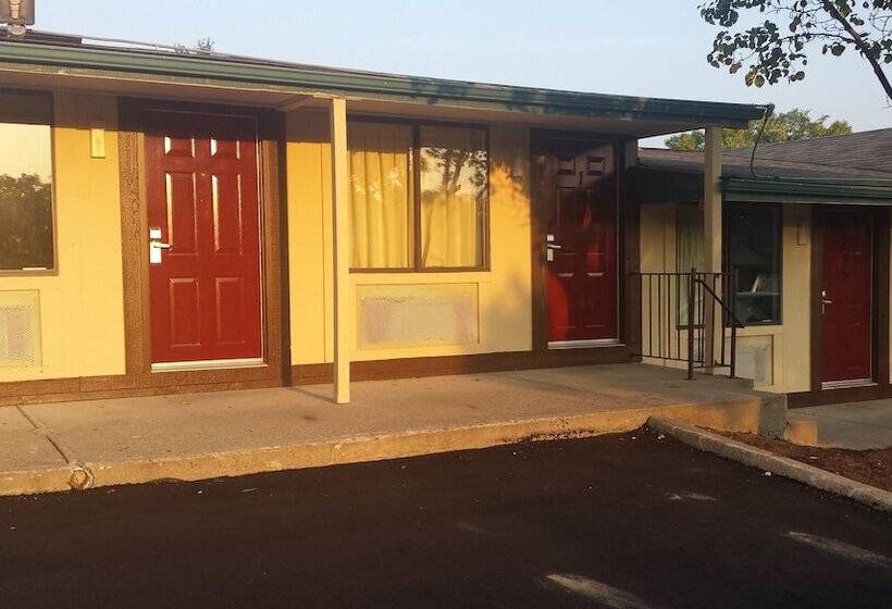 فندق على الطريق Rodeway Inn Auburn Hills   Detroit