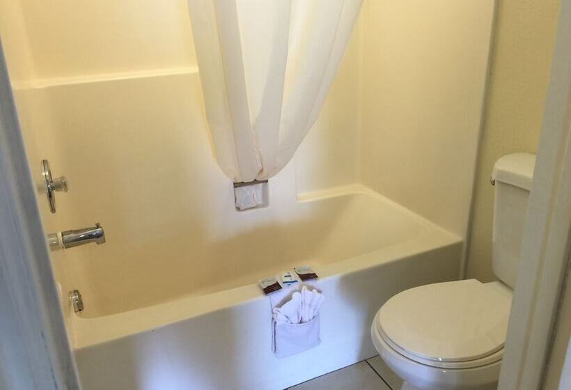 فندق على الطريق Rodeway Inn Hurricane  Zion National Park Area