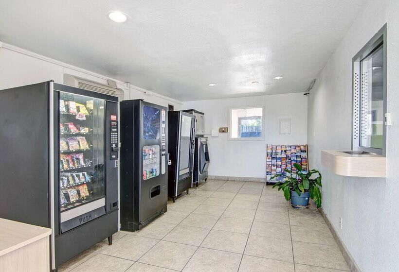 Мотель Studio 6 Grand Prairie, Tx