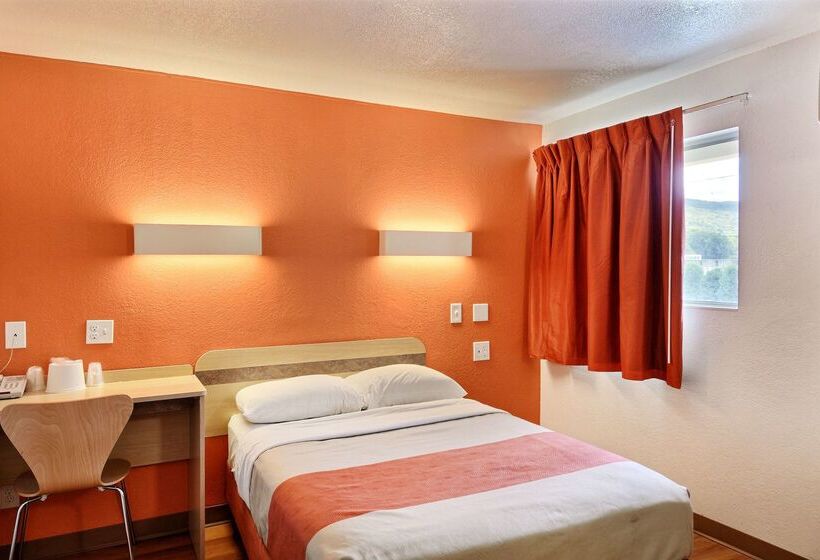 فندق على الطريق Travelodge By Wyndham Brattleboro Vt