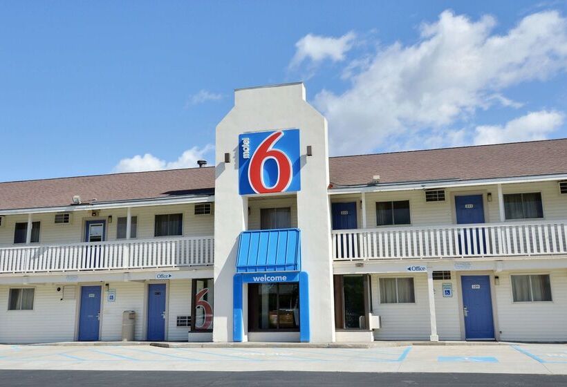 فندق على الطريق Travelodge By Wyndham Brattleboro Vt