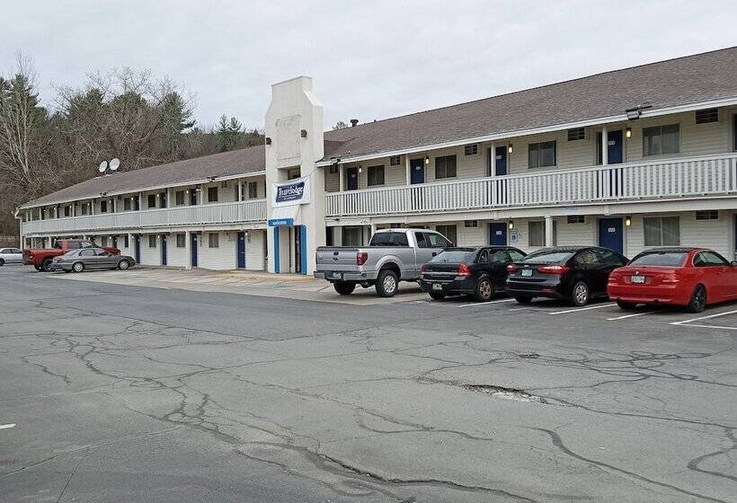 فندق على الطريق Travelodge By Wyndham Brattleboro Vt