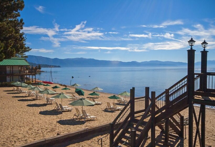 Mourelatos Lakeshore Resort